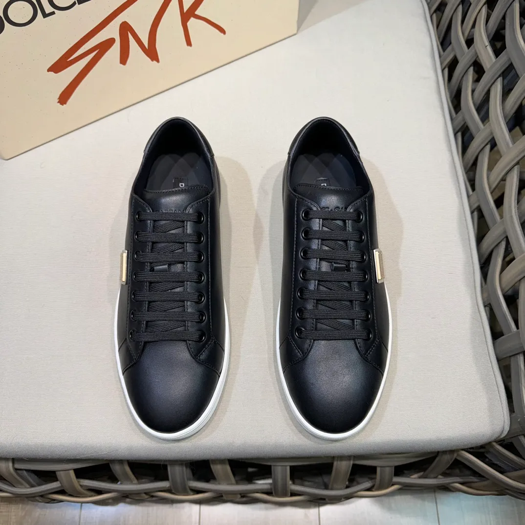 Men's Men's Shoes 💰400 [New Style] 🐝🐝DG—Dolce&G men's calfskin sneakers Portofino Yacht shoes, simple and versatile design, unique saddle leather soles. The Dolce &G logo rear wing is the icing on the cake. Imported cowhide + rubber outsole Size: 39-44 (customized at 38.45)